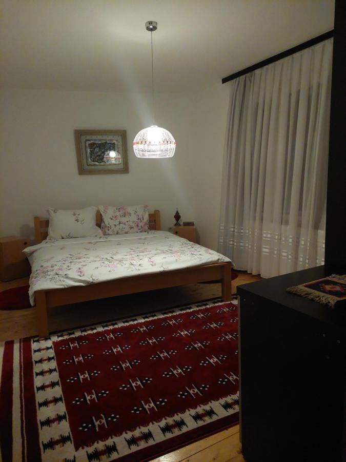 Hostel Bushati Призрен Екстериор снимка